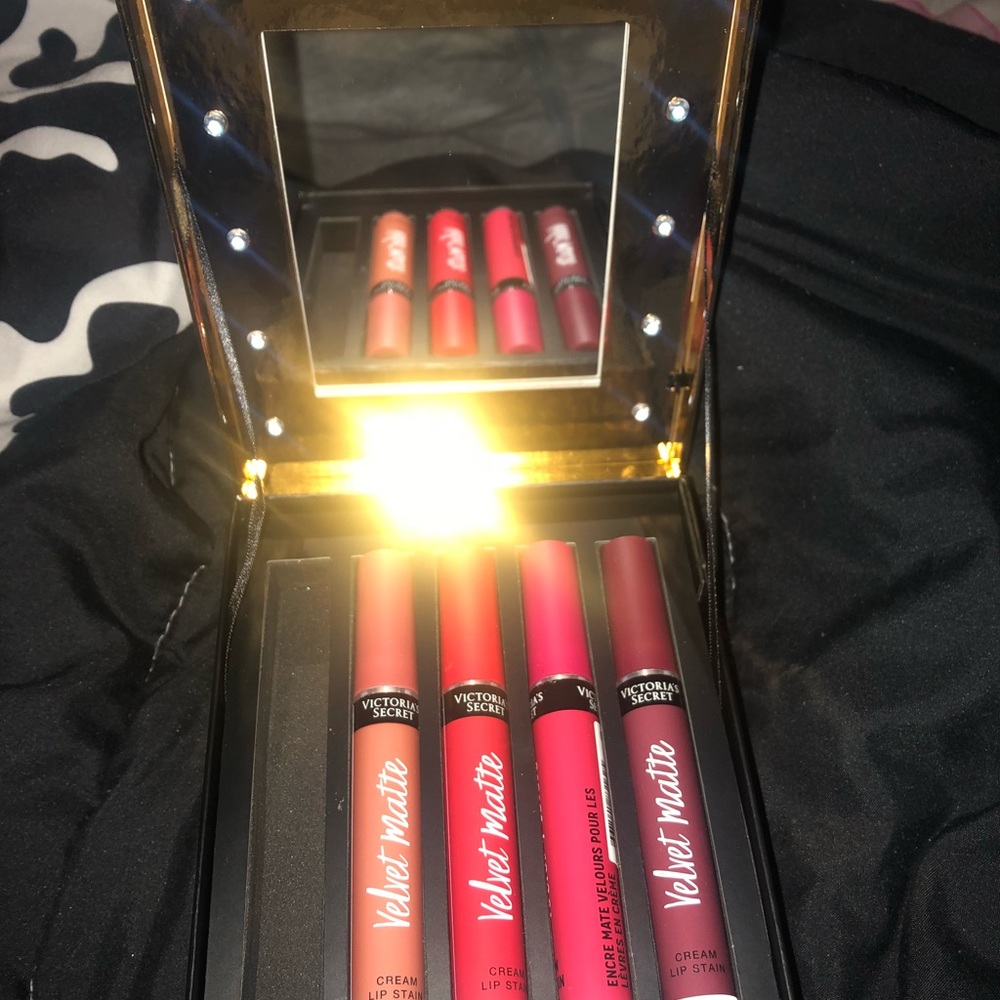 Victoria’s Secret vanity make up cosmetics set